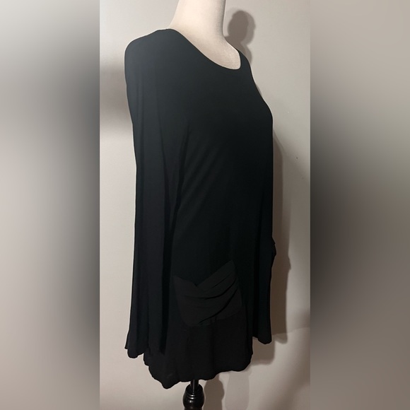 NWOT LOGO Long Sleeved Tunic w/ Pockets and Bussel in Black!! - Picture 7 of 8